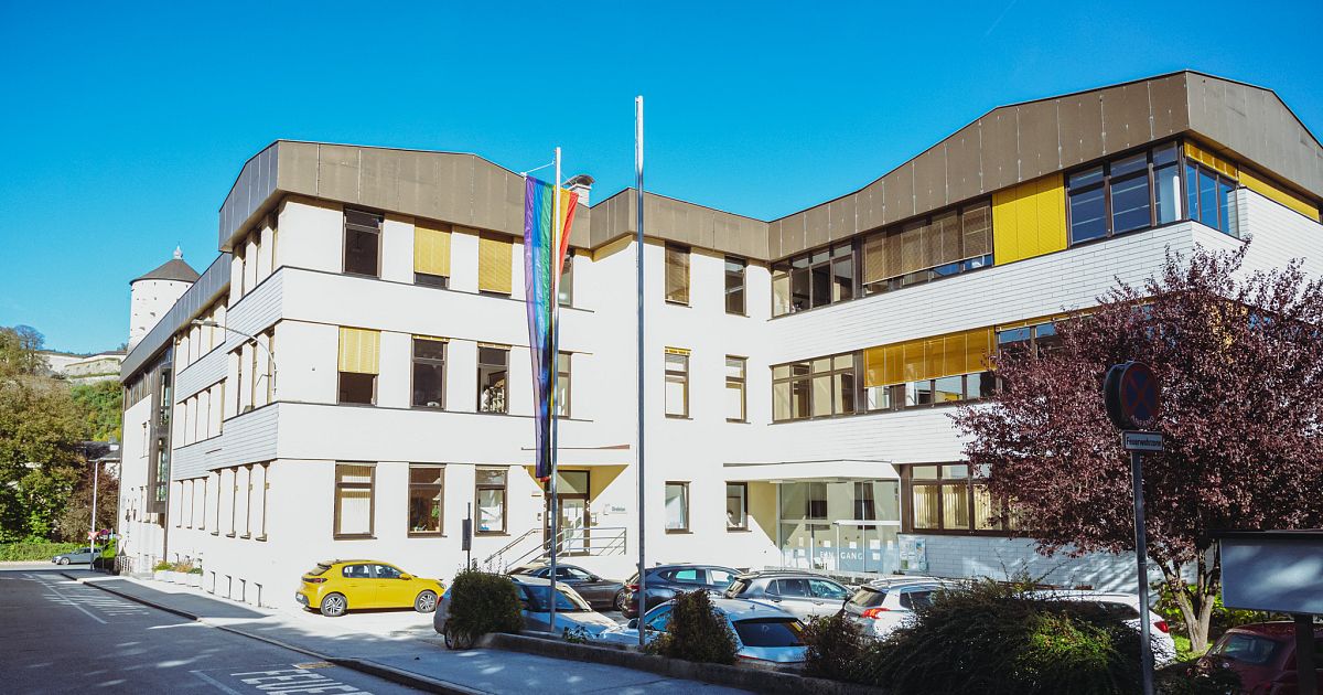 (c) Hlwkufstein.net